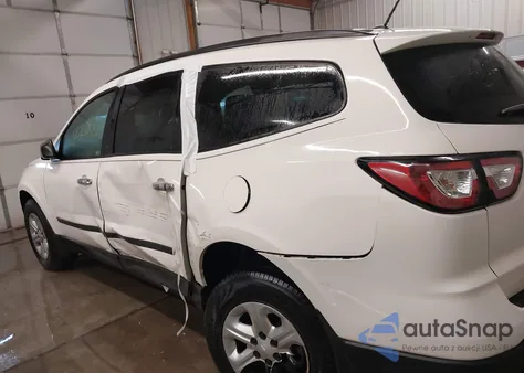 2015 Chevrolet Traverse Ls z USA, uszkodzony, nr VIN 1GNKRFKD2FJ276711